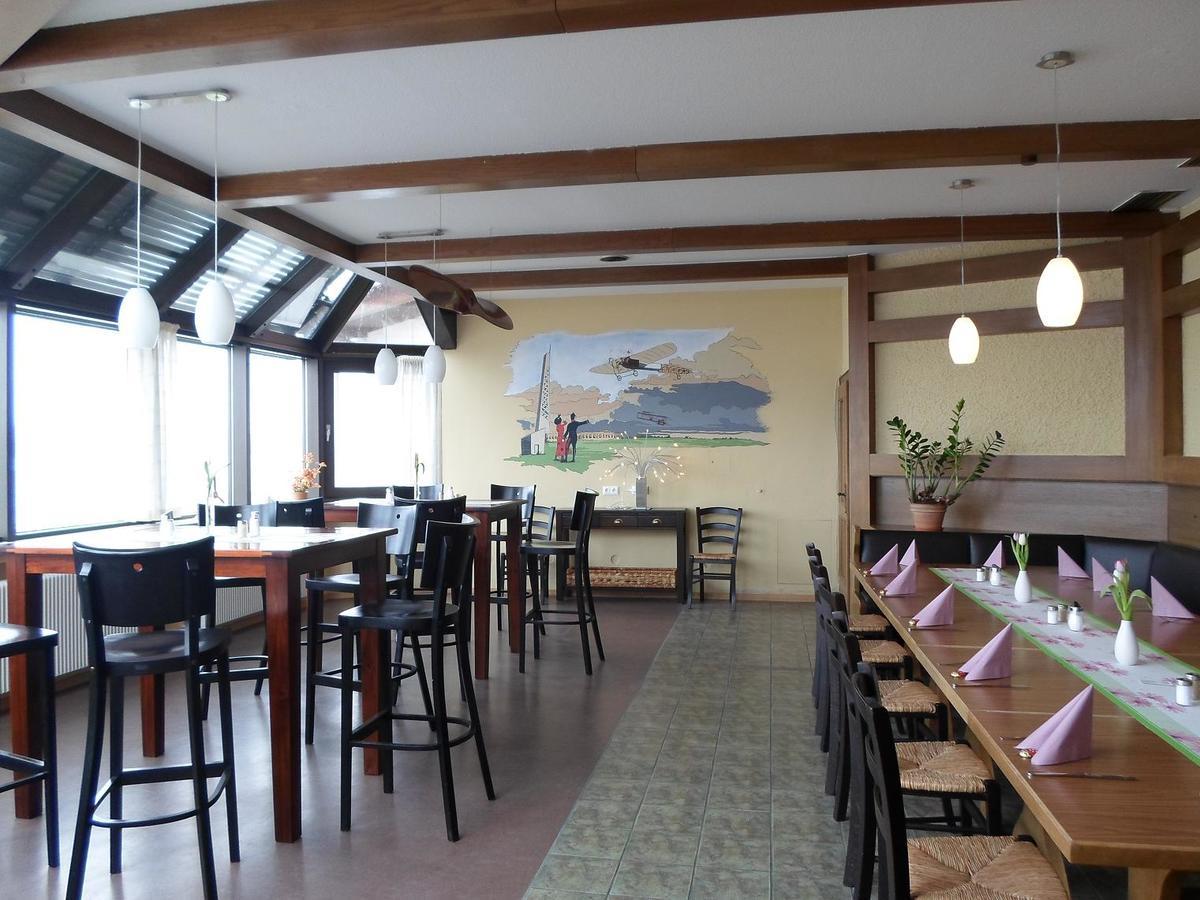 Flugplatzrestaurant Wallmuhle Hotel Atting Exterior foto